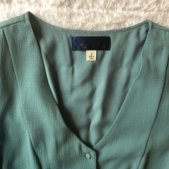 Green dress - Picture 2 of 8